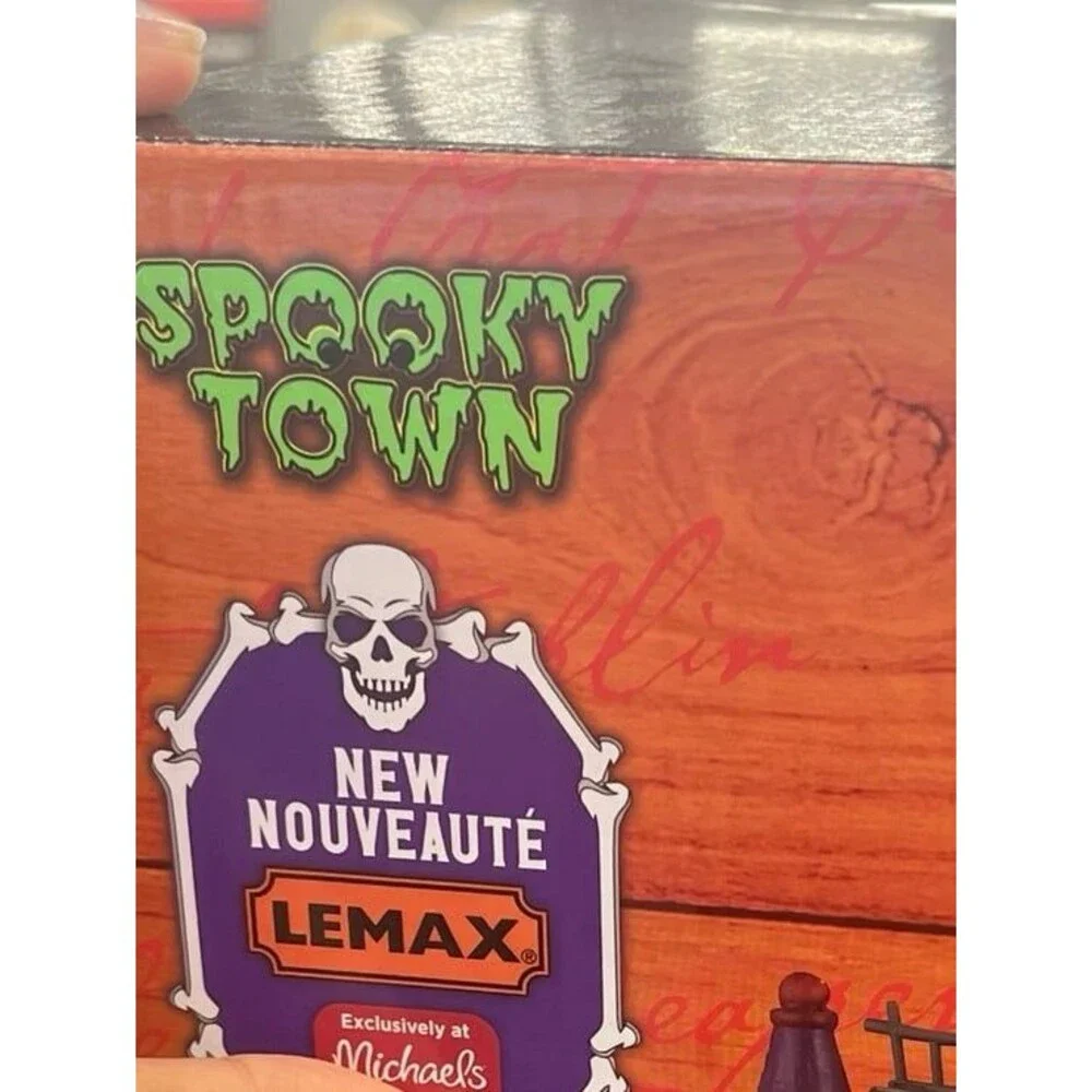 Lemax Spooky Town Halloween Madame Estella's Seance Services